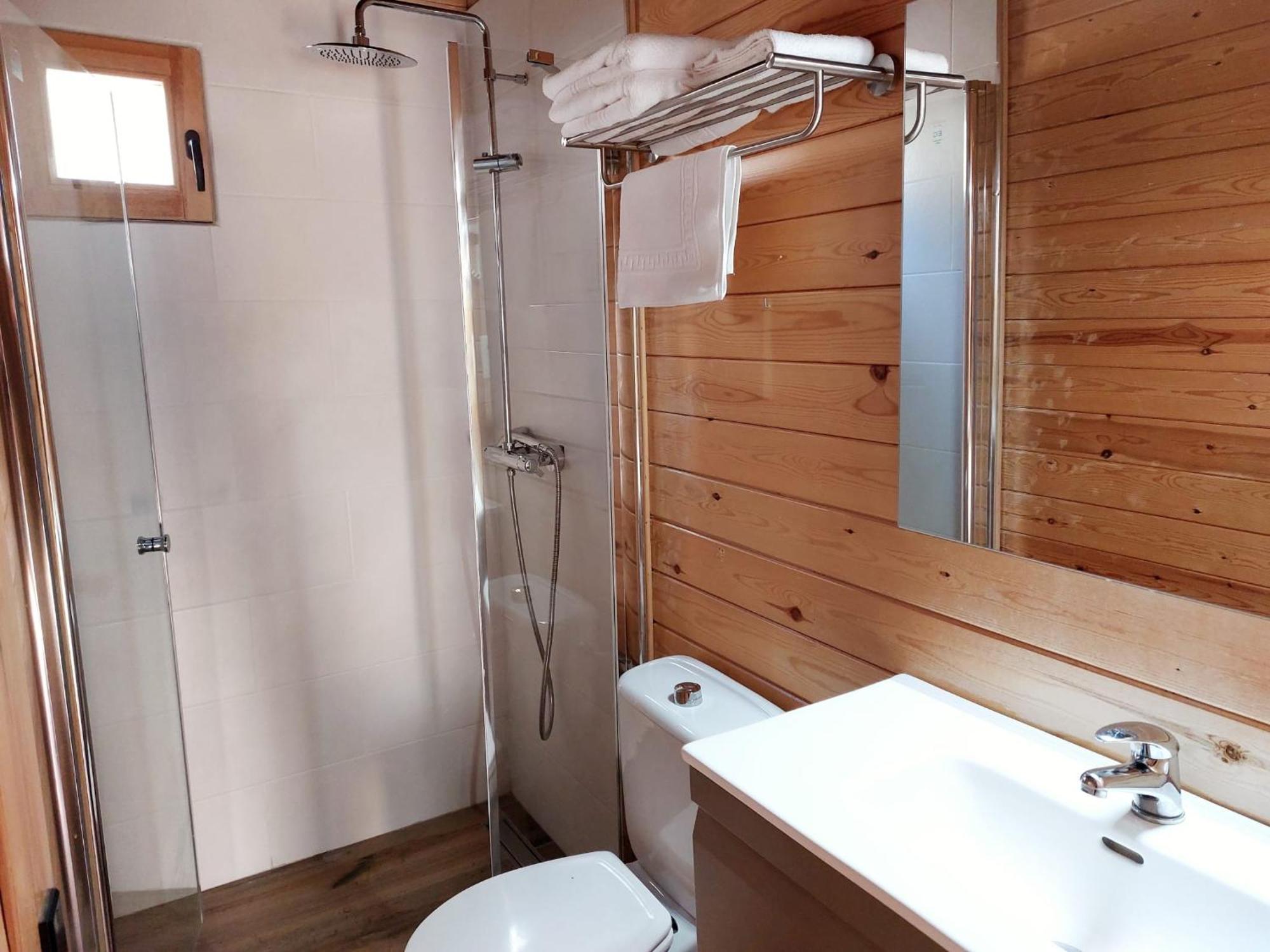 Bungalows Nou Camping La Guingueta D'Aneu Buitenkant foto