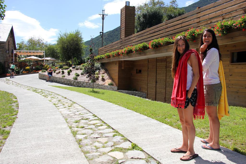 Bungalows Nou Camping La Guingueta D'Aneu Buitenkant foto