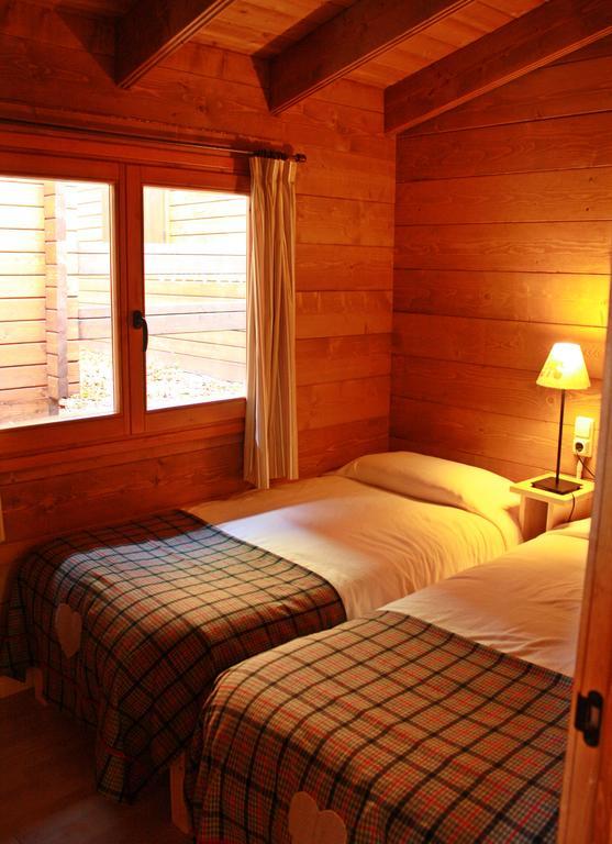 Bungalows Nou Camping La Guingueta D'Aneu Buitenkant foto