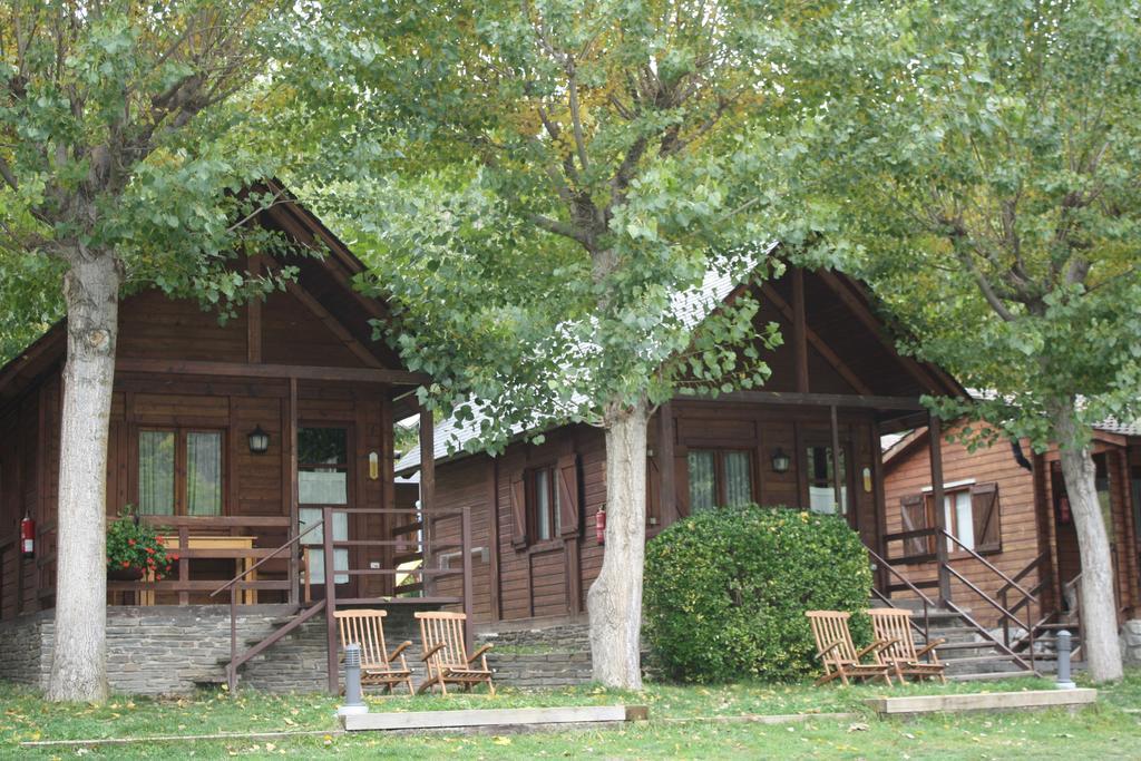 Bungalows Nou Camping La Guingueta D'Aneu Buitenkant foto